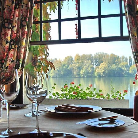 La Chaine D'Or Les Andelys Restaurace fotografie